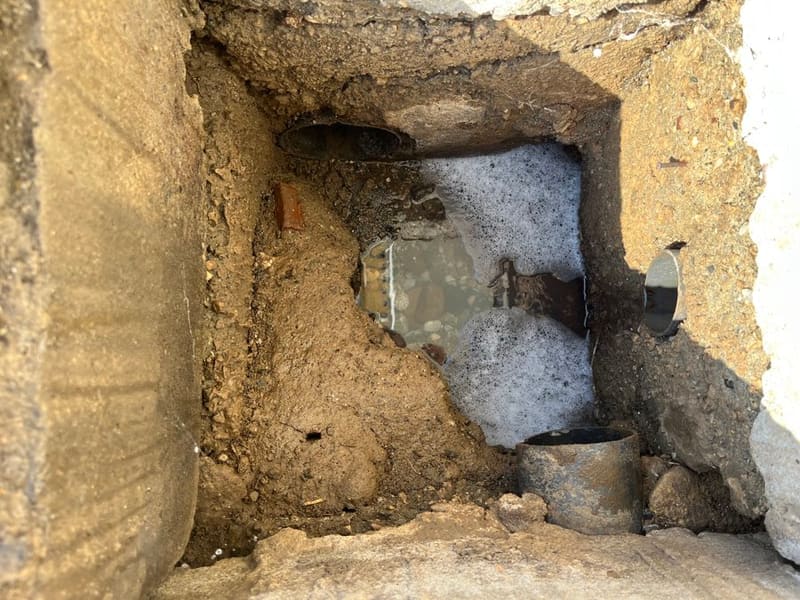Pipe junction under inspection